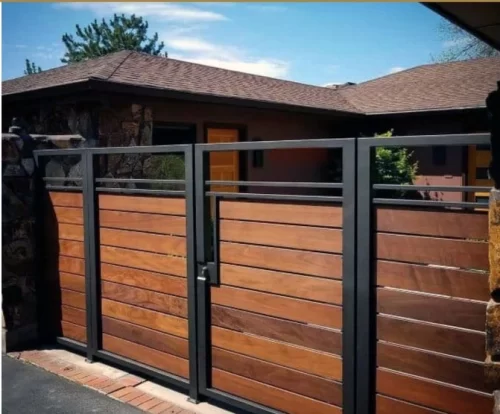 Model Pagar Kayu Solid Kombinasi Besi - Pagar Minimalis Terbaru 2024 