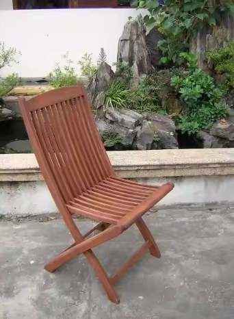 Tren Furnitur 2025 yang Sedang Digemari Pasar 2 Kursi Terbuat dari Kayu FSC - Tren Furnitur 2025 yang Sedang Digemari Pasar