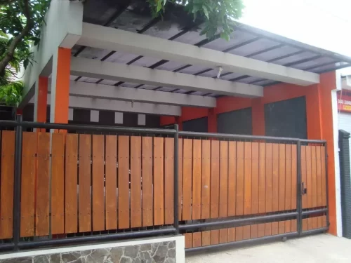 Pagar Rumah Besi Minimalis 4 mamikos Model Pagar Besi dengan Kayu Minimalis - Pagar Rumah Besi Minimalis