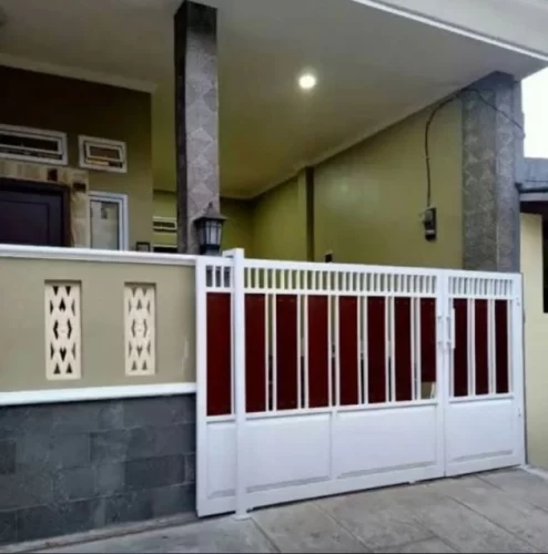 Pagar Rumah Minimalis Modern 2024 2 Model Pagar Perpaduan Kayu dan Besi - Pagar Rumah Minimalis Modern 2024