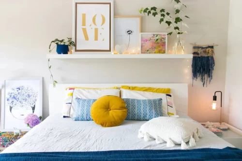 Rak dinding - Furniture di Kamar Tidur Minimalis 