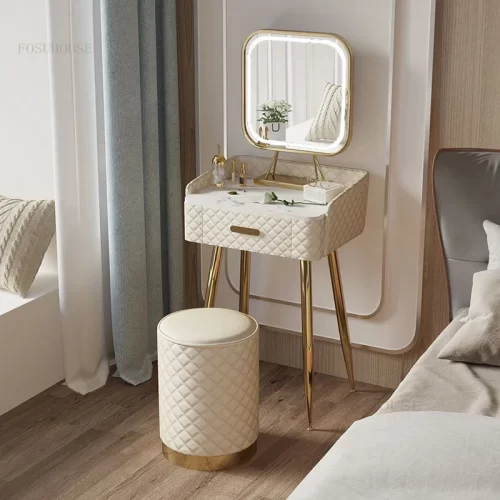 Meja Rias - Furniture di Kamar Tidur Minimalis