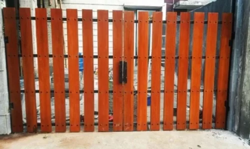 Pagar Rumah Kayu Minimalis 1(jatibagus.com) Model Pagar Kayu Jati minimalis - Pagar Rumah Kayu Minimalis