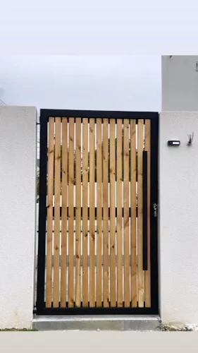 Pagar Rumah Kayu Minimalis 7(Pinterest) Model Pagar Kayu Pintu Minimalis - Pagar Rumah Kayu Minimalis